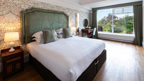 Room-107-Classic-Double-Twin-Room-Garden-View-Bed