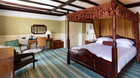Superior Superking Four Poster Room
