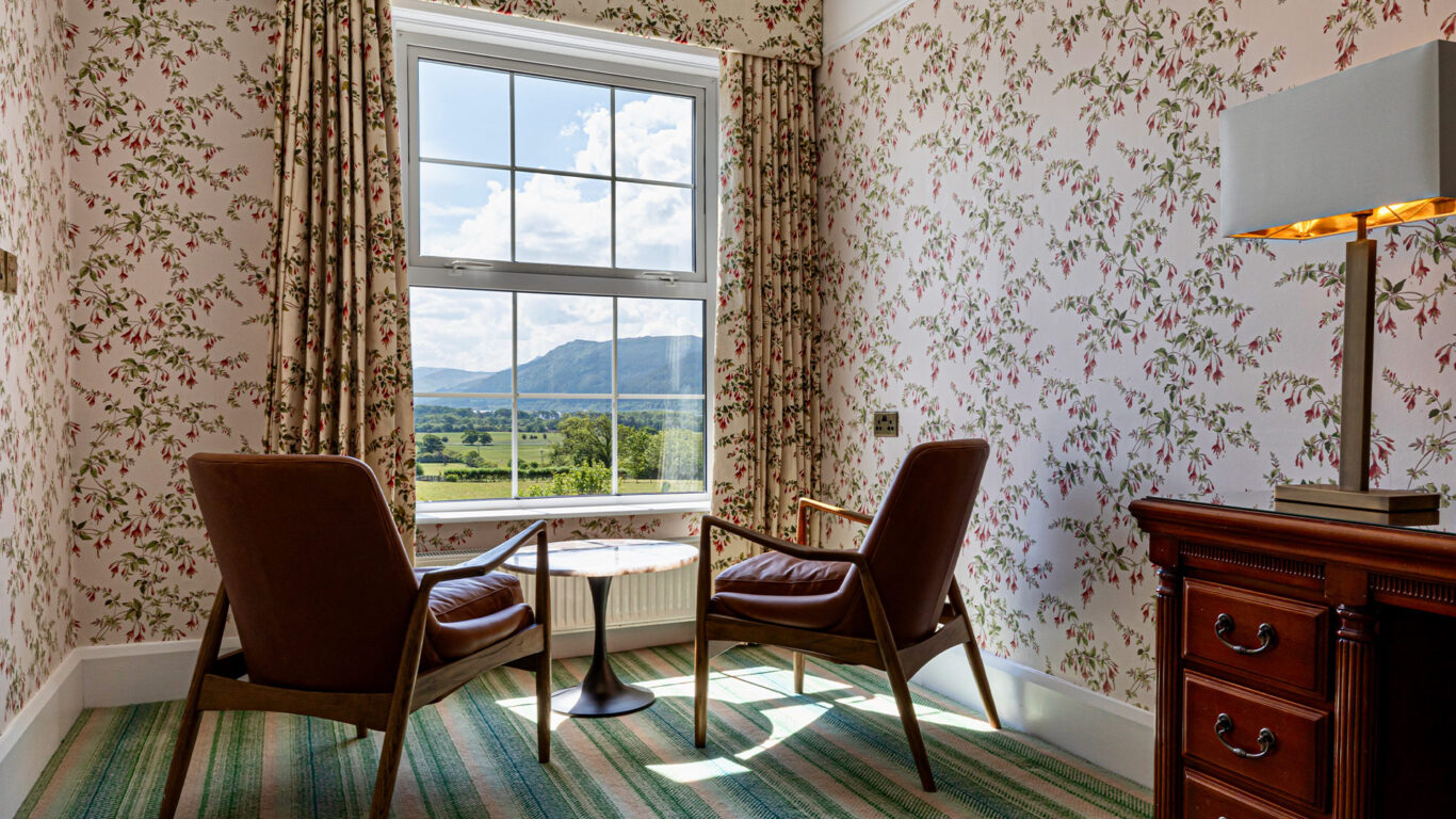 Room-22-Double-Suite-Lake-&-Mountain-View-Sitting-Area
