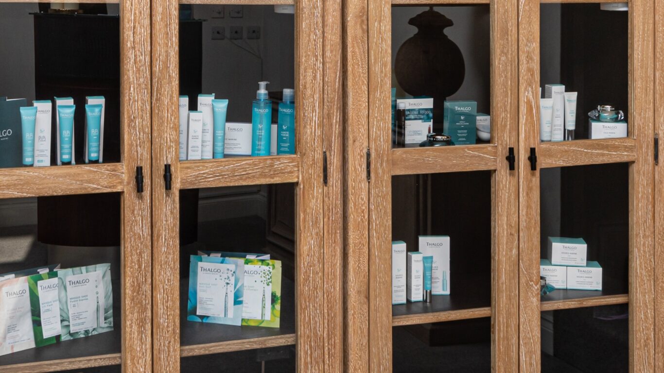 spa products cabinet, lake district castle inn, bassenthwaite 2