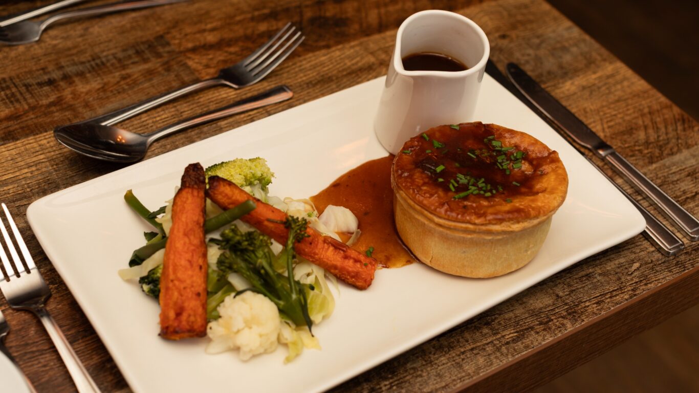 steak and ale pie, lake district castle inn hotel, bassenthwaite